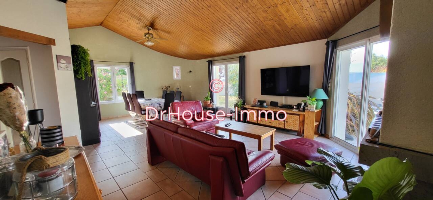 Maison 8 pièces de 162 m² - Brem-sur-Mer (85470)