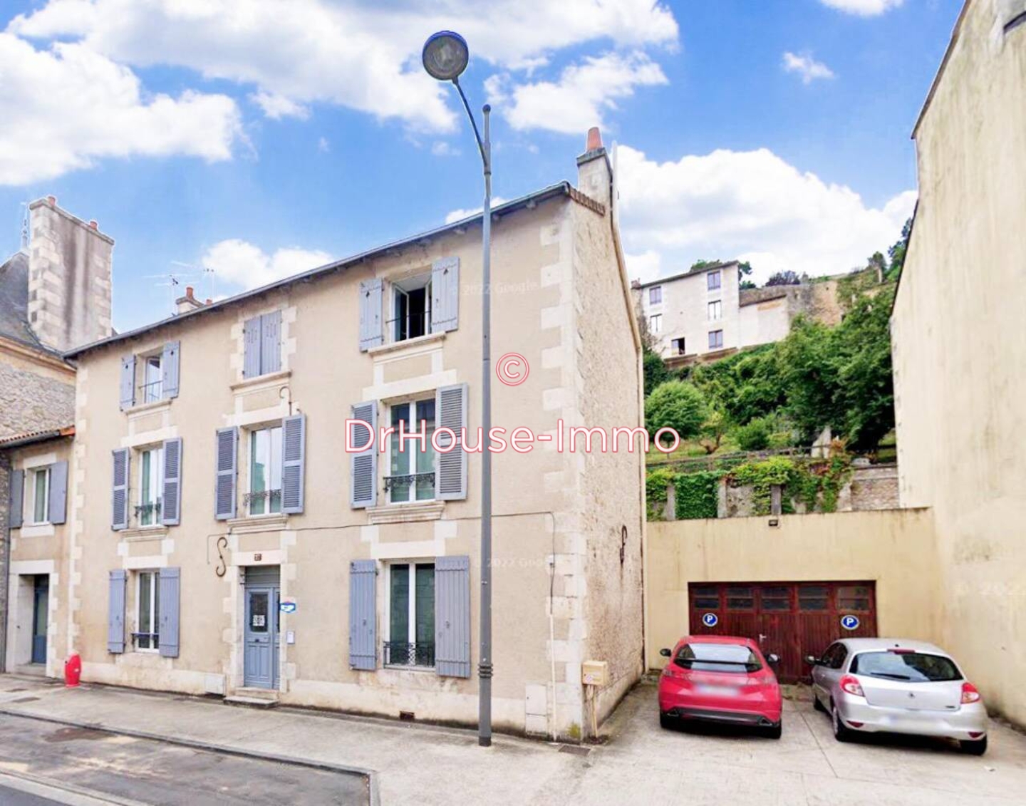 Maison 10 pièces de 309 m² - Poitiers (86000)