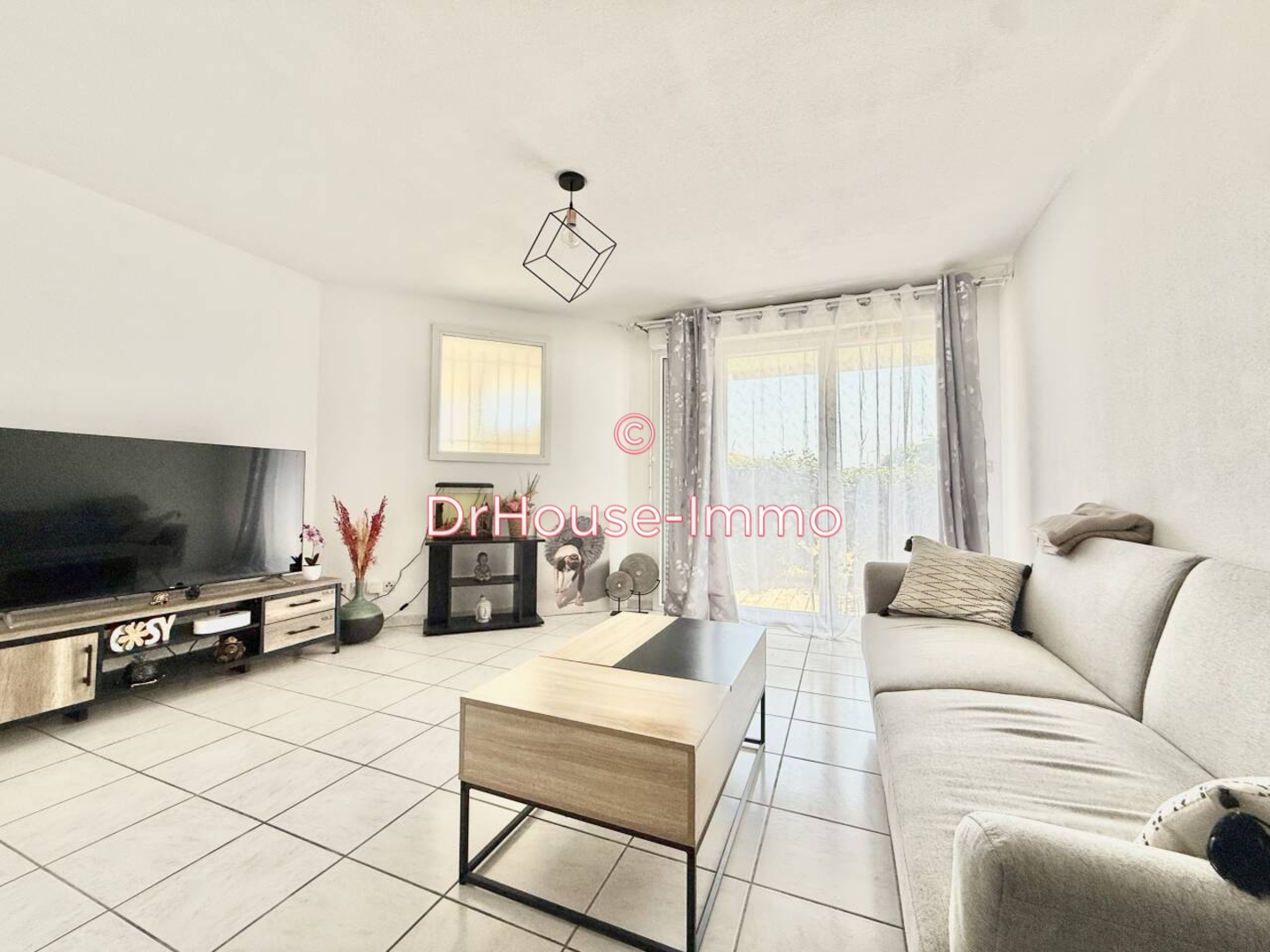 Appartement 3 pièces de 64 m² - Saint-Estève (66240)
