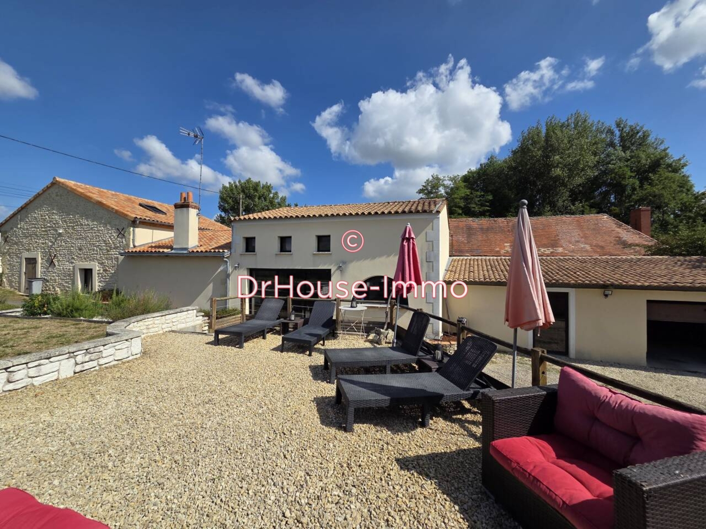 Maison 7 pièces de 180 m² - Dissay (86130)