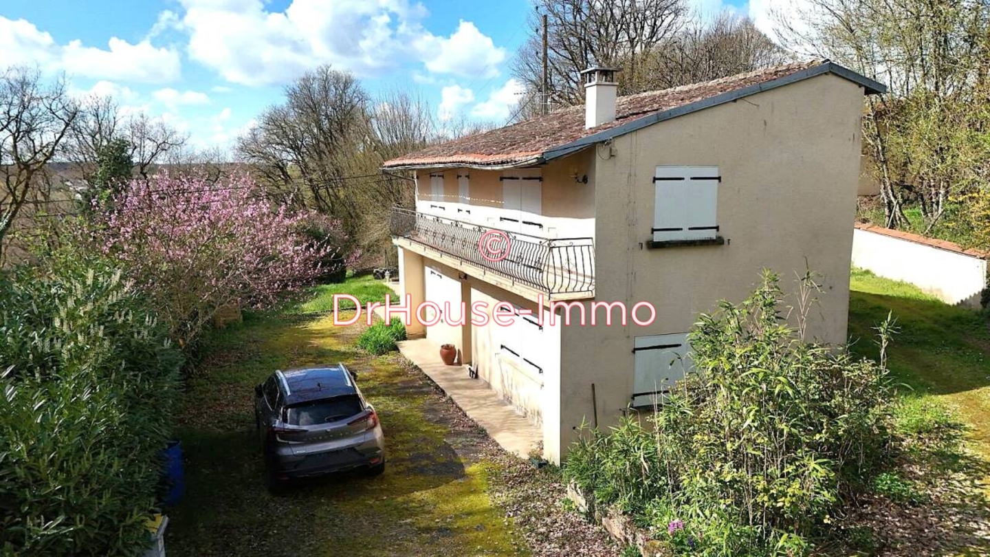 Maison 6 pièces de 140 m² - Béruges (86190)