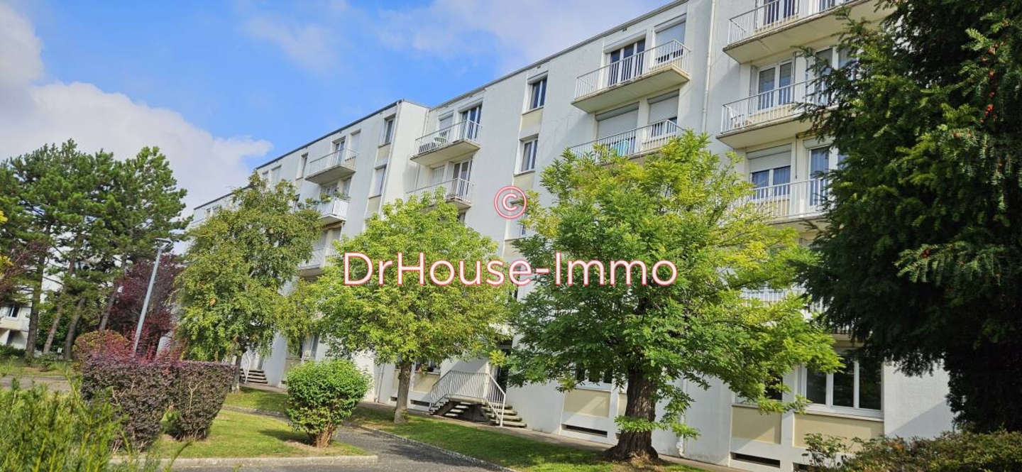 Appartement 5 pièces de 89 m² - Saint-André-les-Vergers (10120)