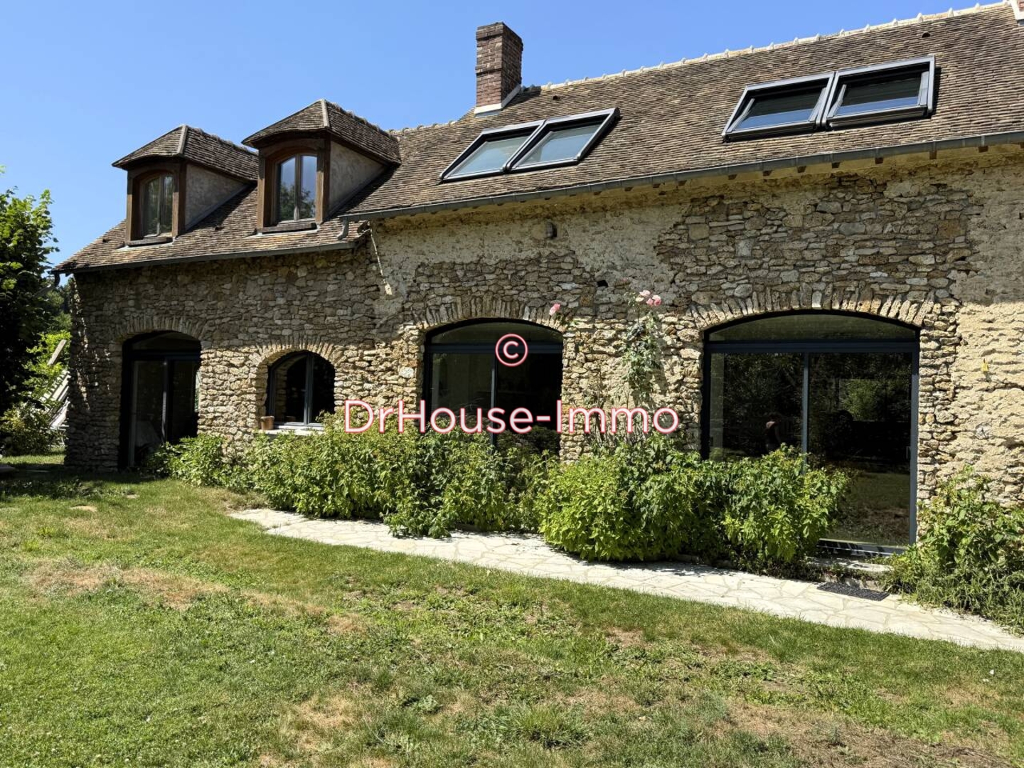 Maison 6 pièces de 110 m² - Richebourg (78550)