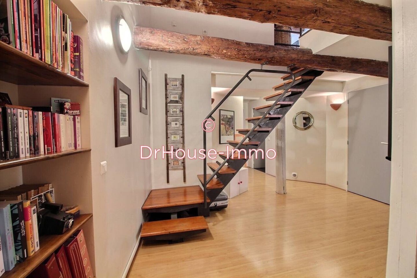 Appartement 6 pièces de 188 m² - Marseille (13002)