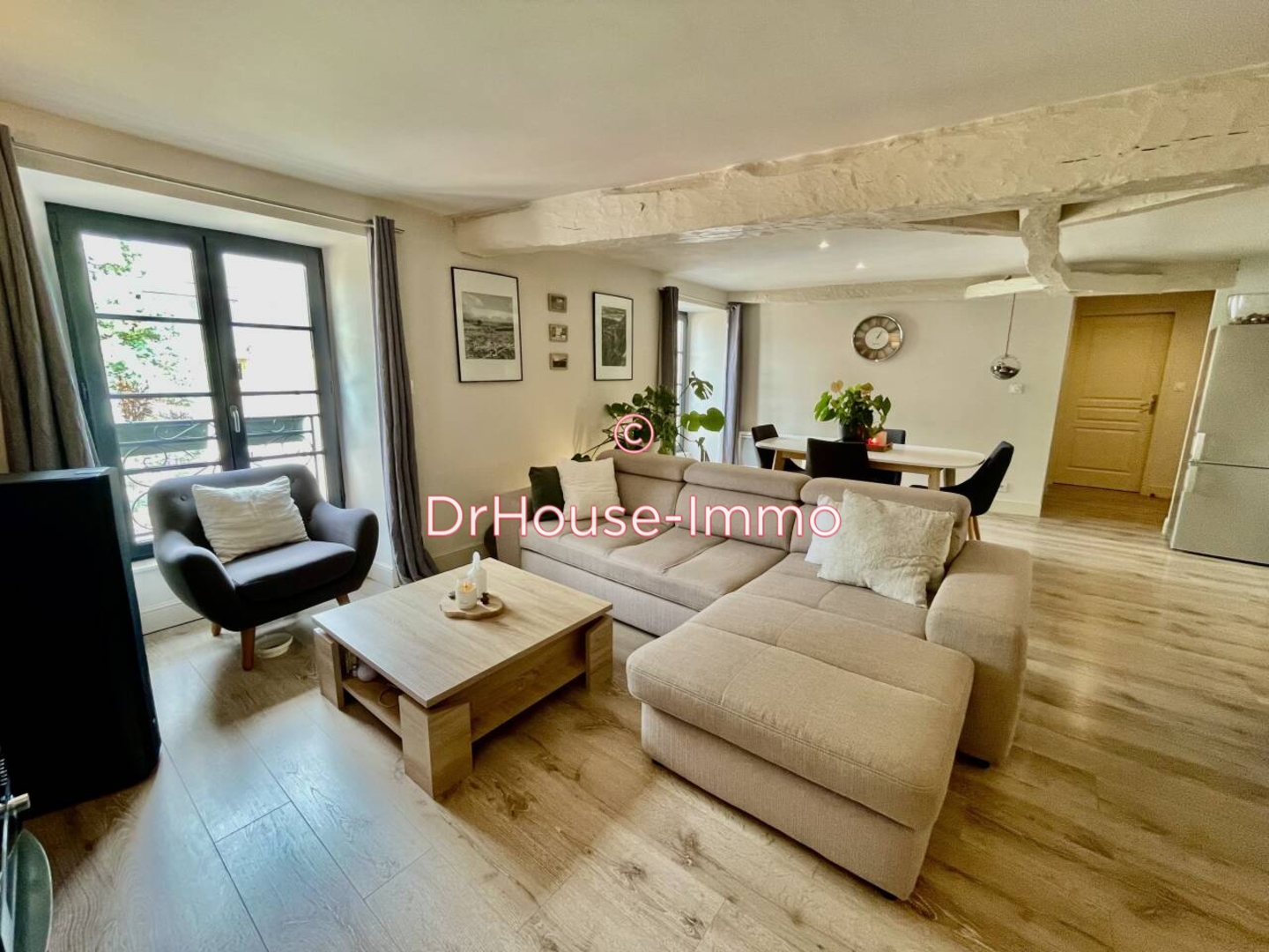 Appartement 2 pièces de 61 m² - Poitiers (86000)
