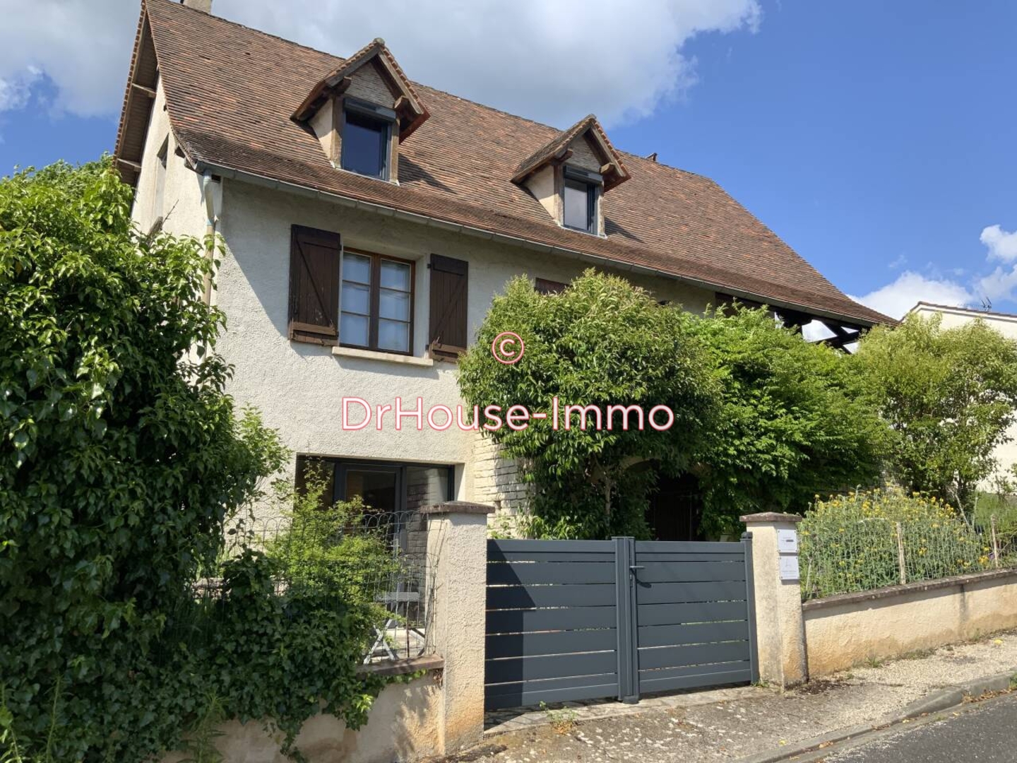 Maison 5 pièces de 170 m² - Cahors (46000)