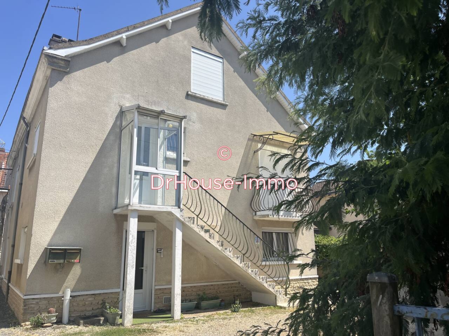 Maison 8 pièces de 193 m² - Châtellerault (86100)