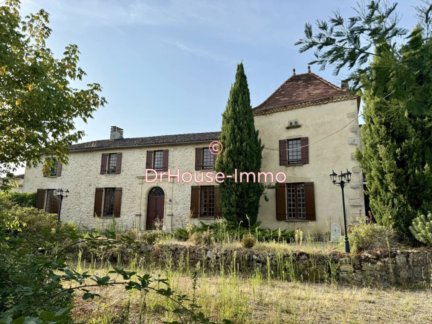 Maison 8 pièces de 350 m² - Monségur (33580)