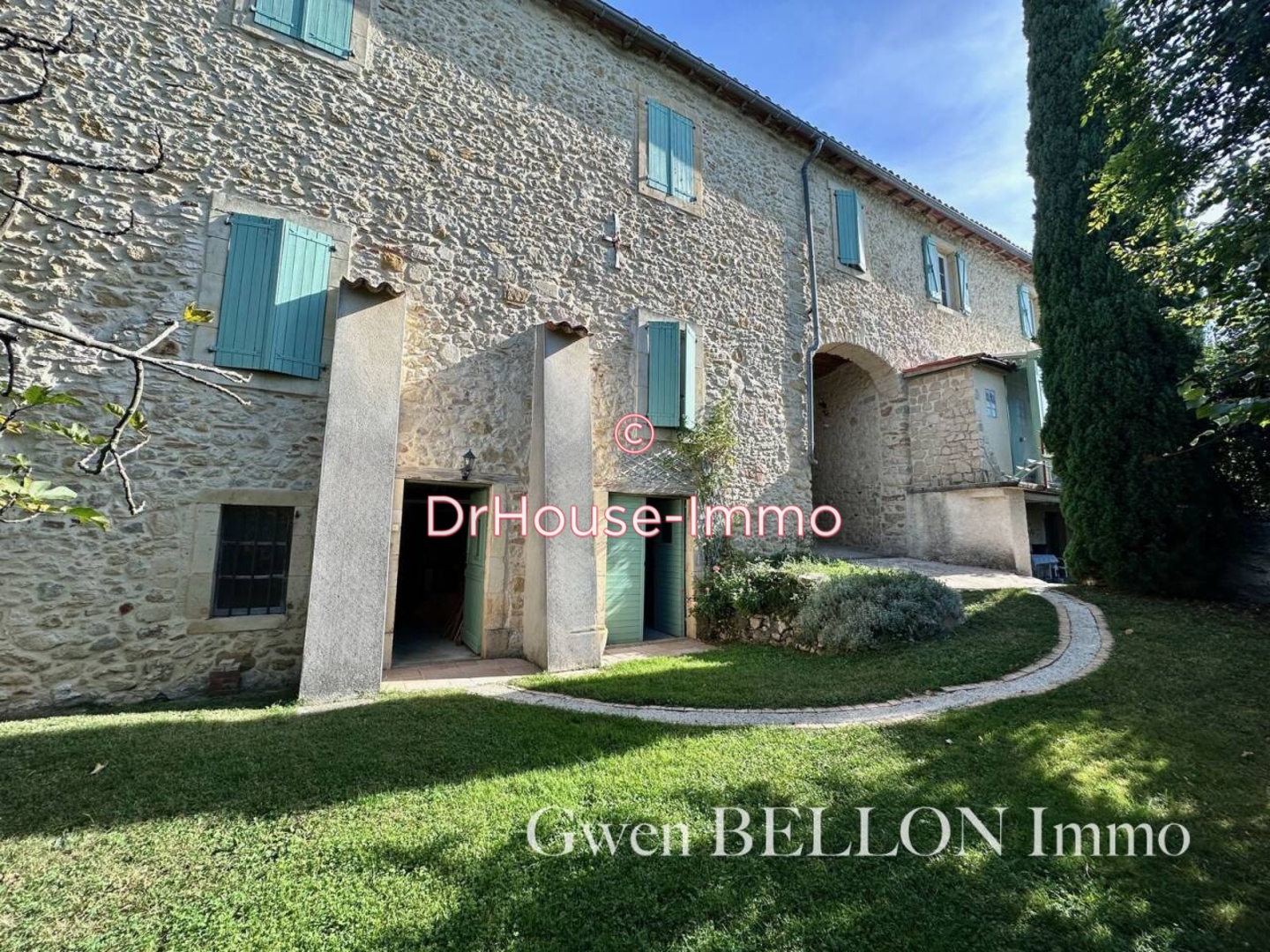 Maison 7 pièces de 195 m² - Aurignac (31420)