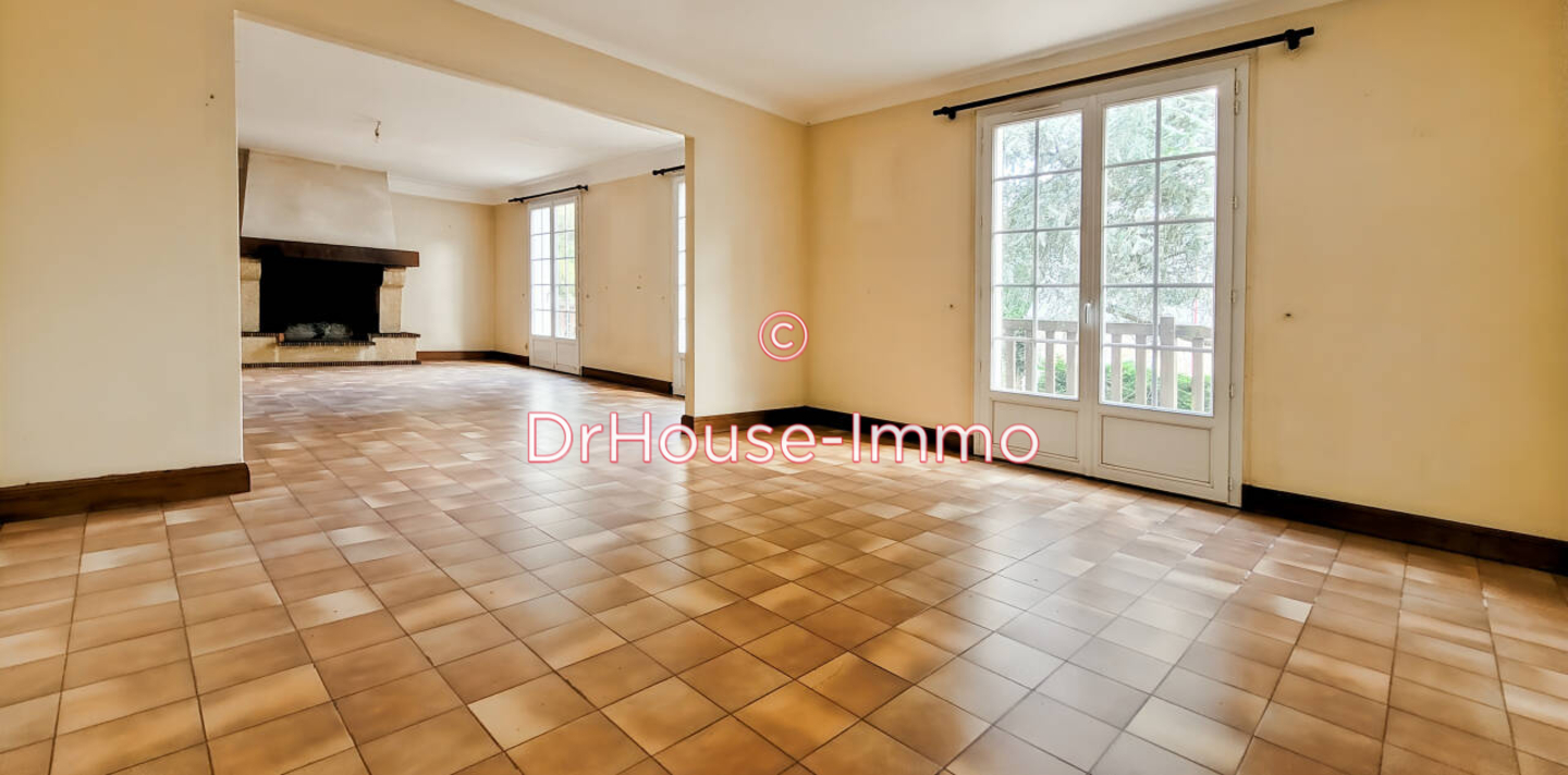 Maison 7 pièces de 203 m² - Saint-Vincent-des-Landes (44590)