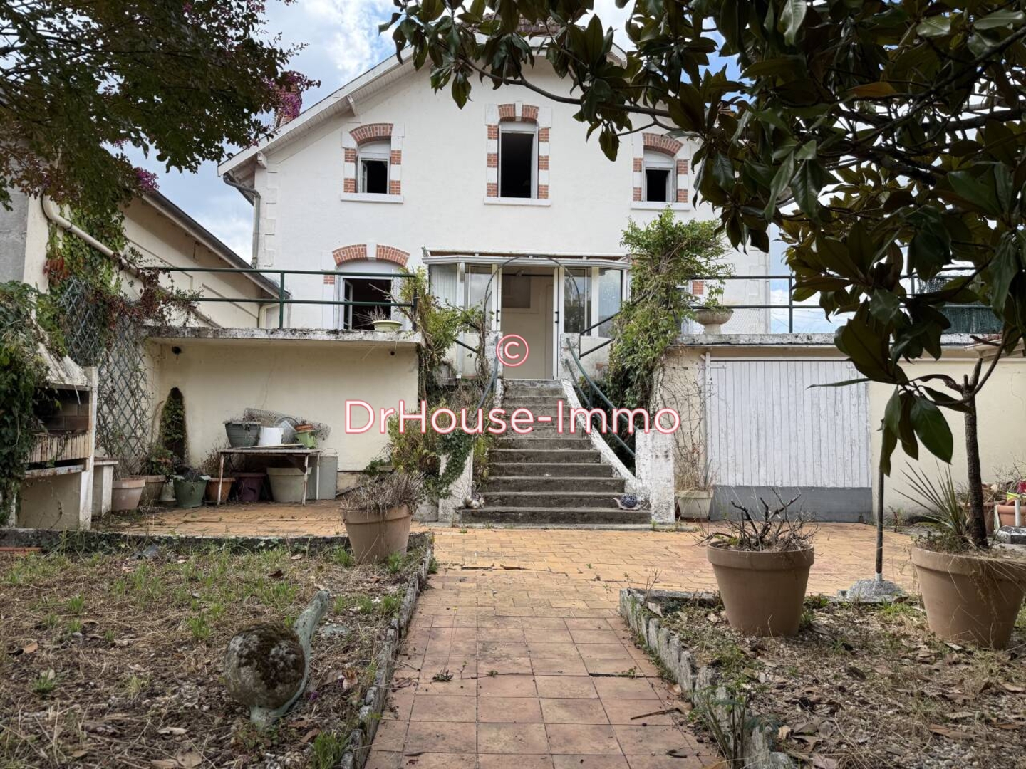 Maison 6 pièces de 150 m² - Saint-Astier (24110)