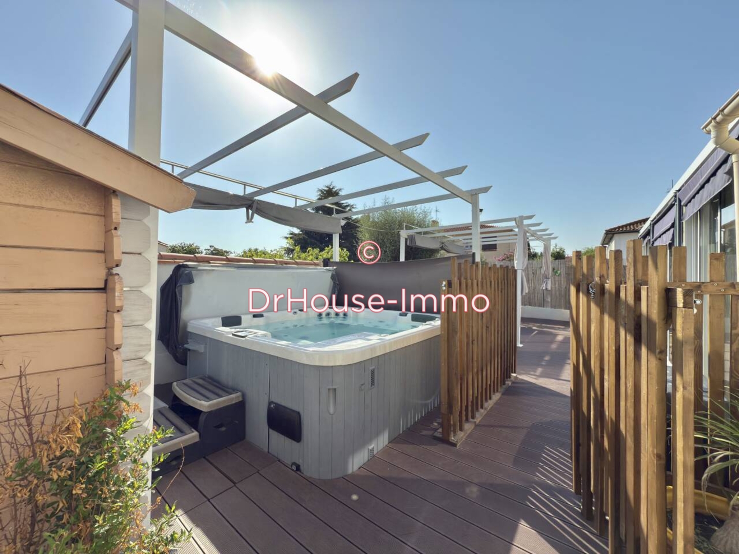 Maison 7 pièces de 150 m² - Saint-Estève (66240)