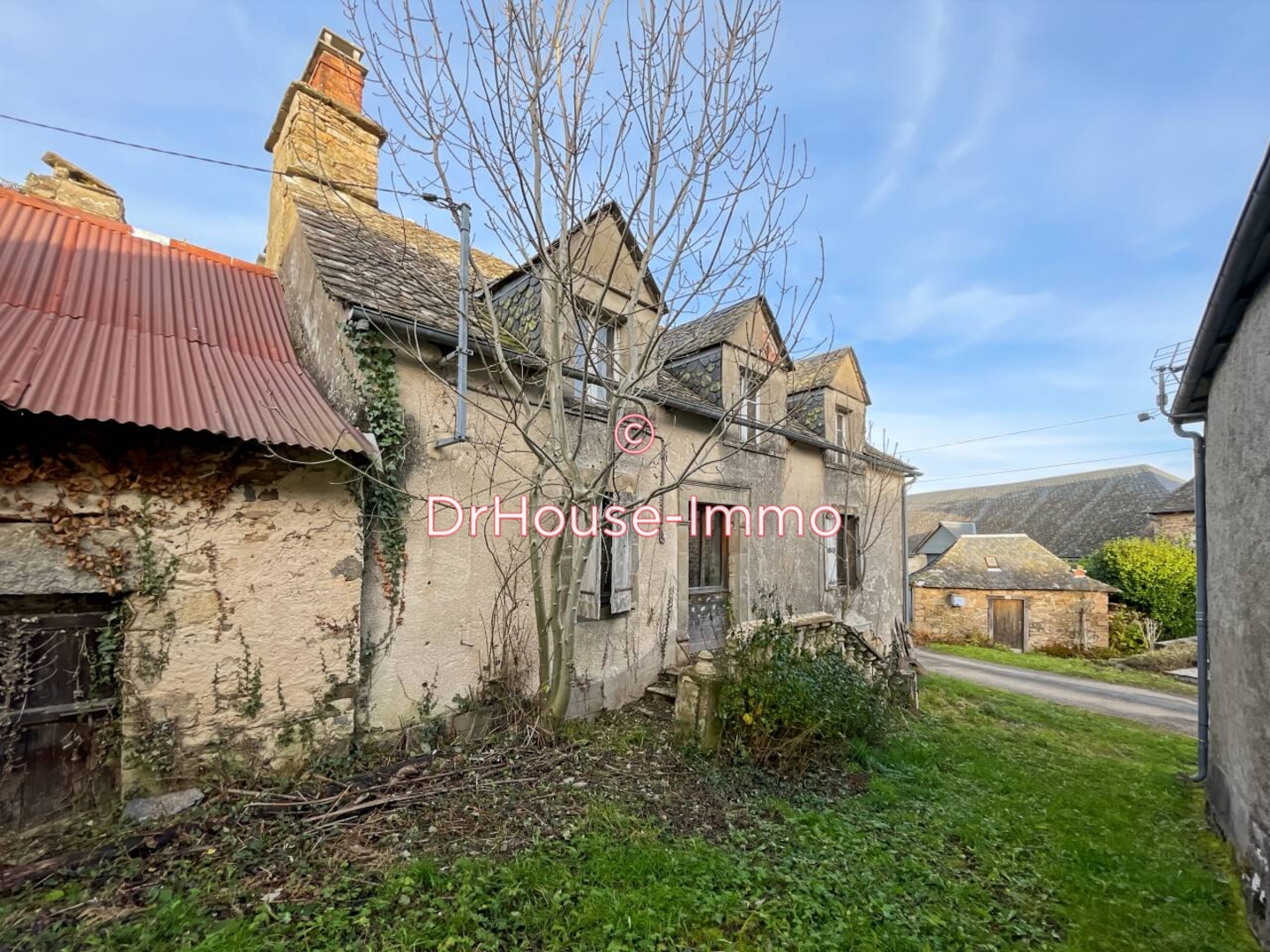 Maison 3 pièces de 90 m² - Neuville (19380)