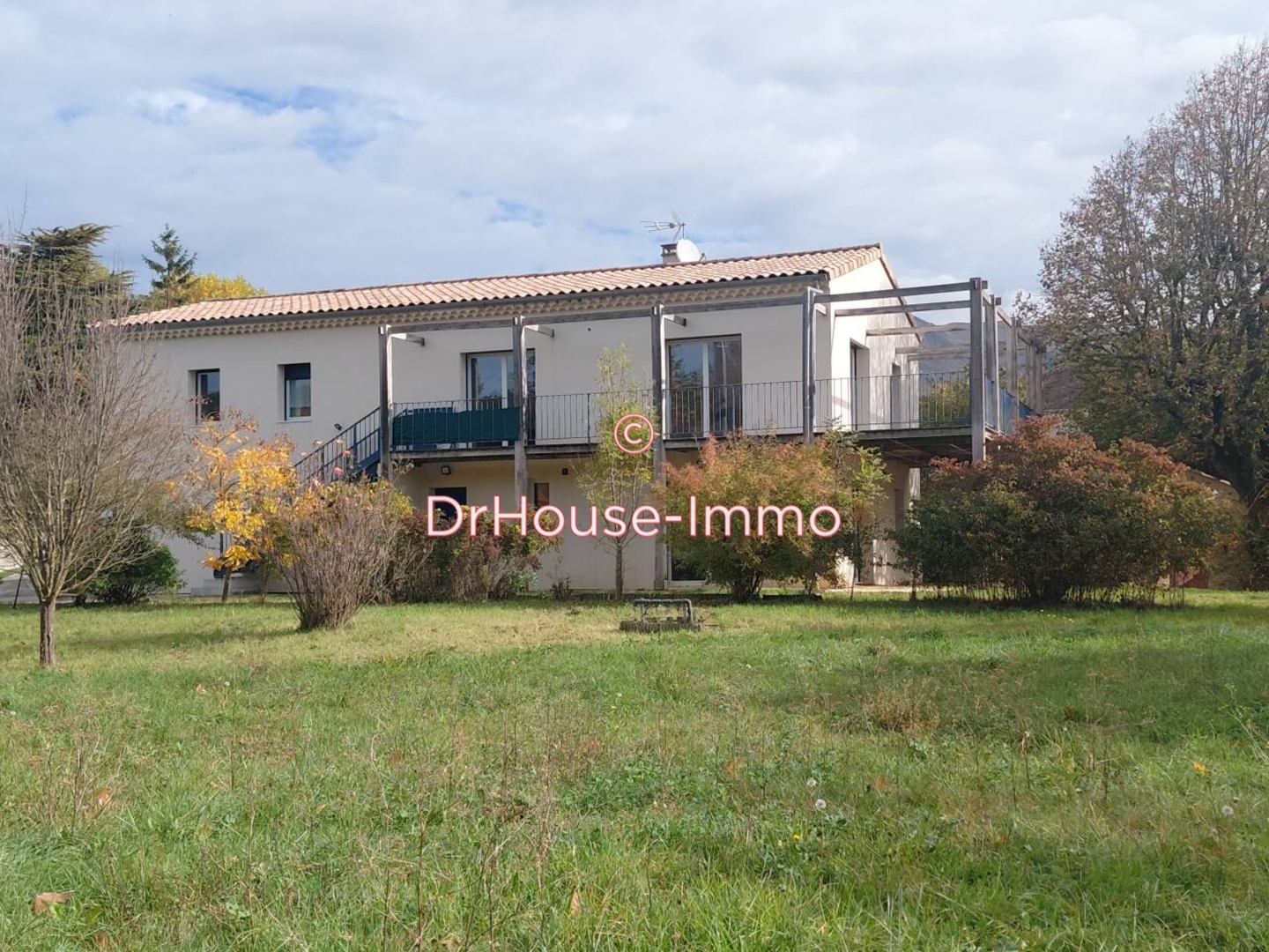 Maison 6 pièces de 167 m² - Bourdeaux (26460)