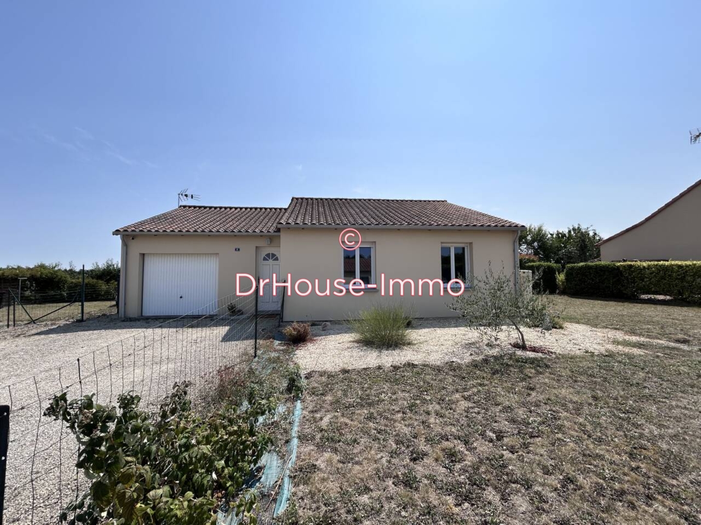 Maison 4 pièces de 82 m² - Loudun (86200)