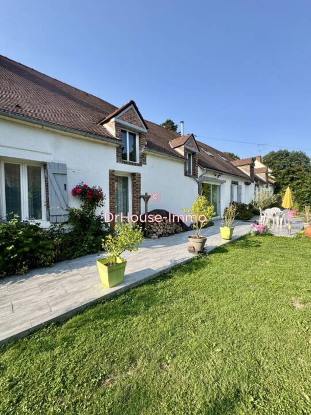 Maison 8 pièces de 197 m² - Courtemaux (45320)