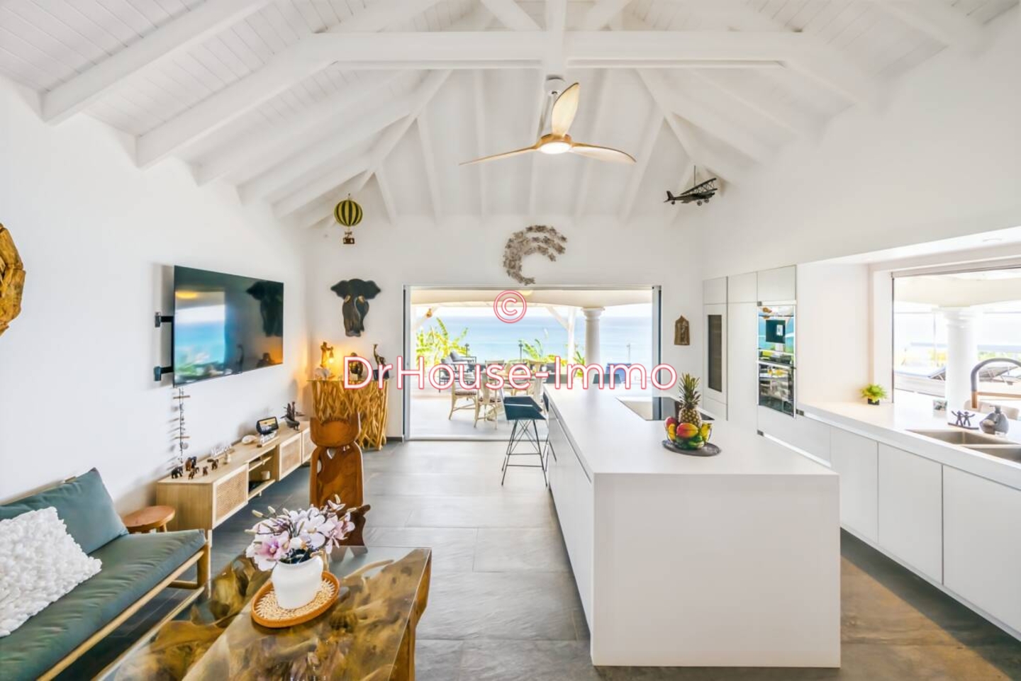 Maison 7 pièces de 161 m² - Saint-Martin (97150)