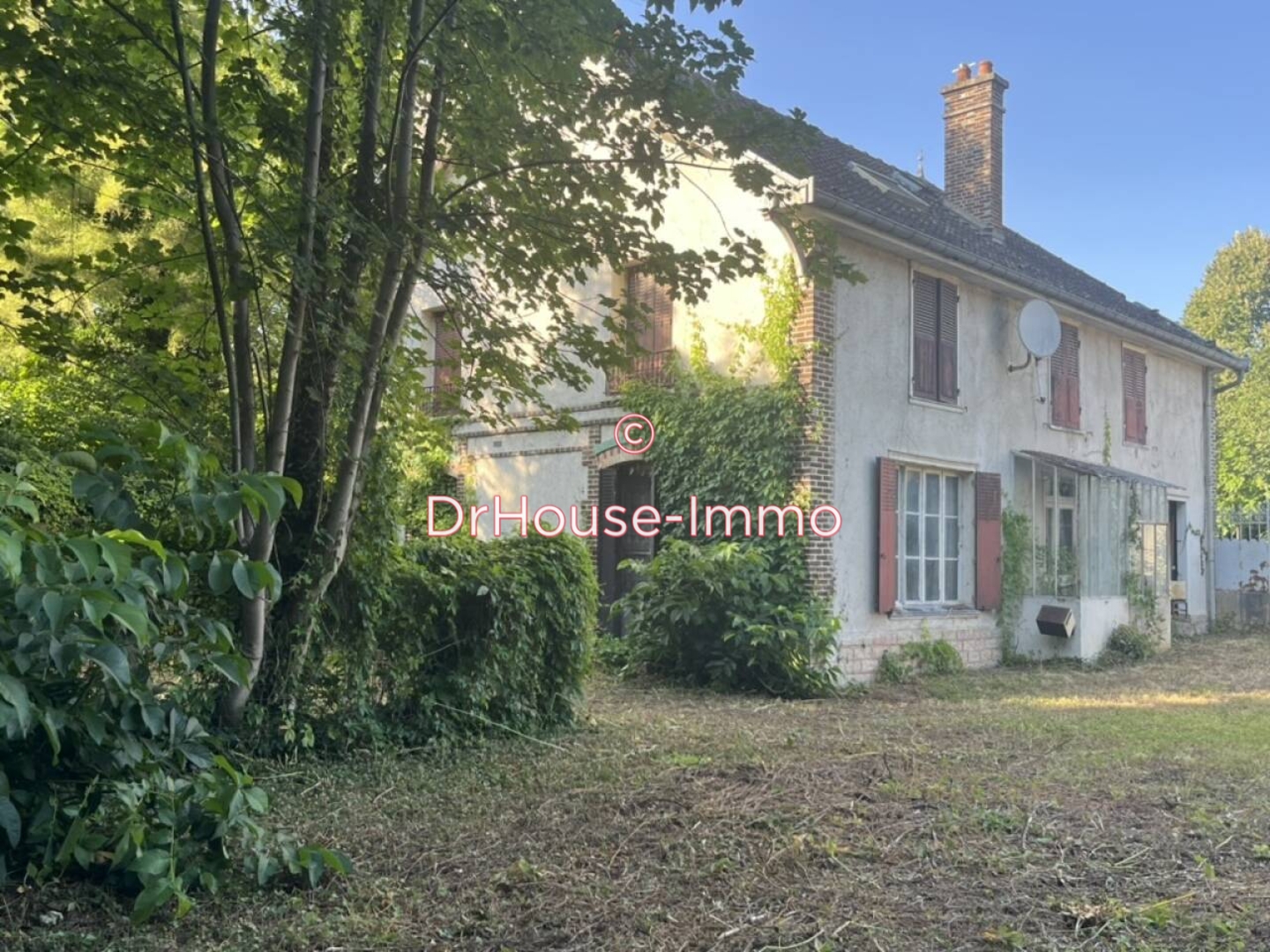 Maison 9 pièces de 207 m² - Sainte-Maure (10150)