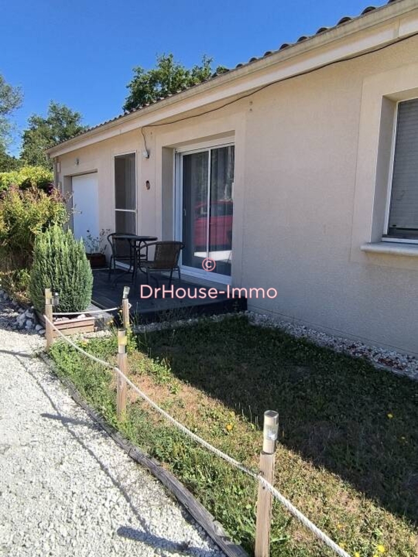 Maison 4 pièces de 110 m² - Saint-Astier (24110)