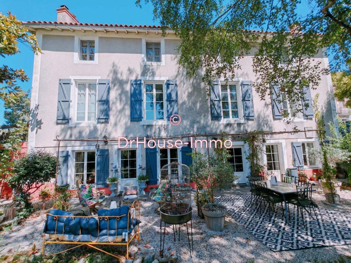 Maison 6 pièces de 177 m² - Melle (79500)