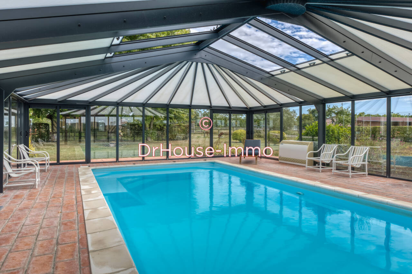 Maison 6 pièces de 260 m² - Cambremer (14340)