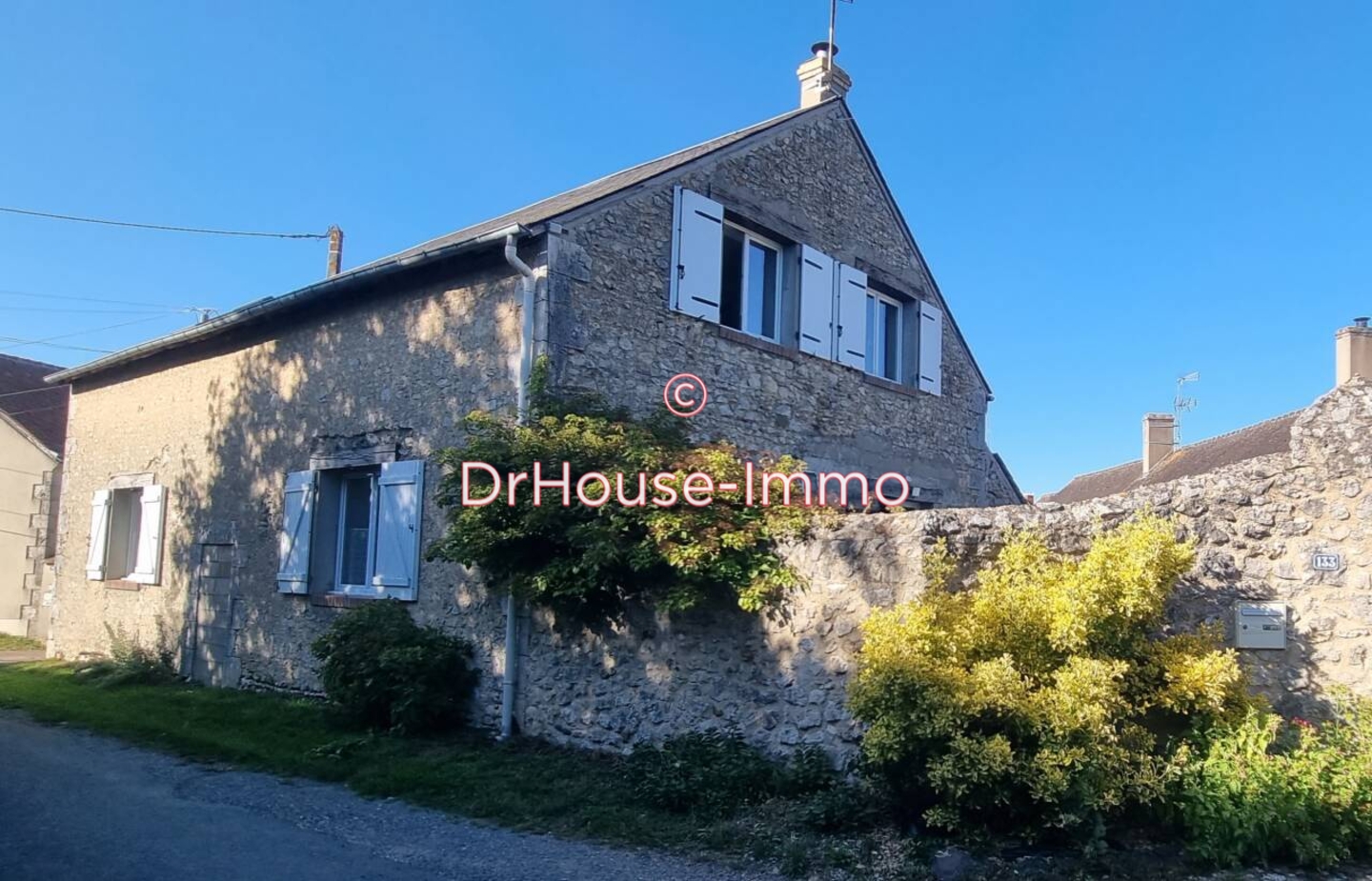 Maison 6 pièces de 142 m² - La Chapelle-sur-Aveyron (45230)