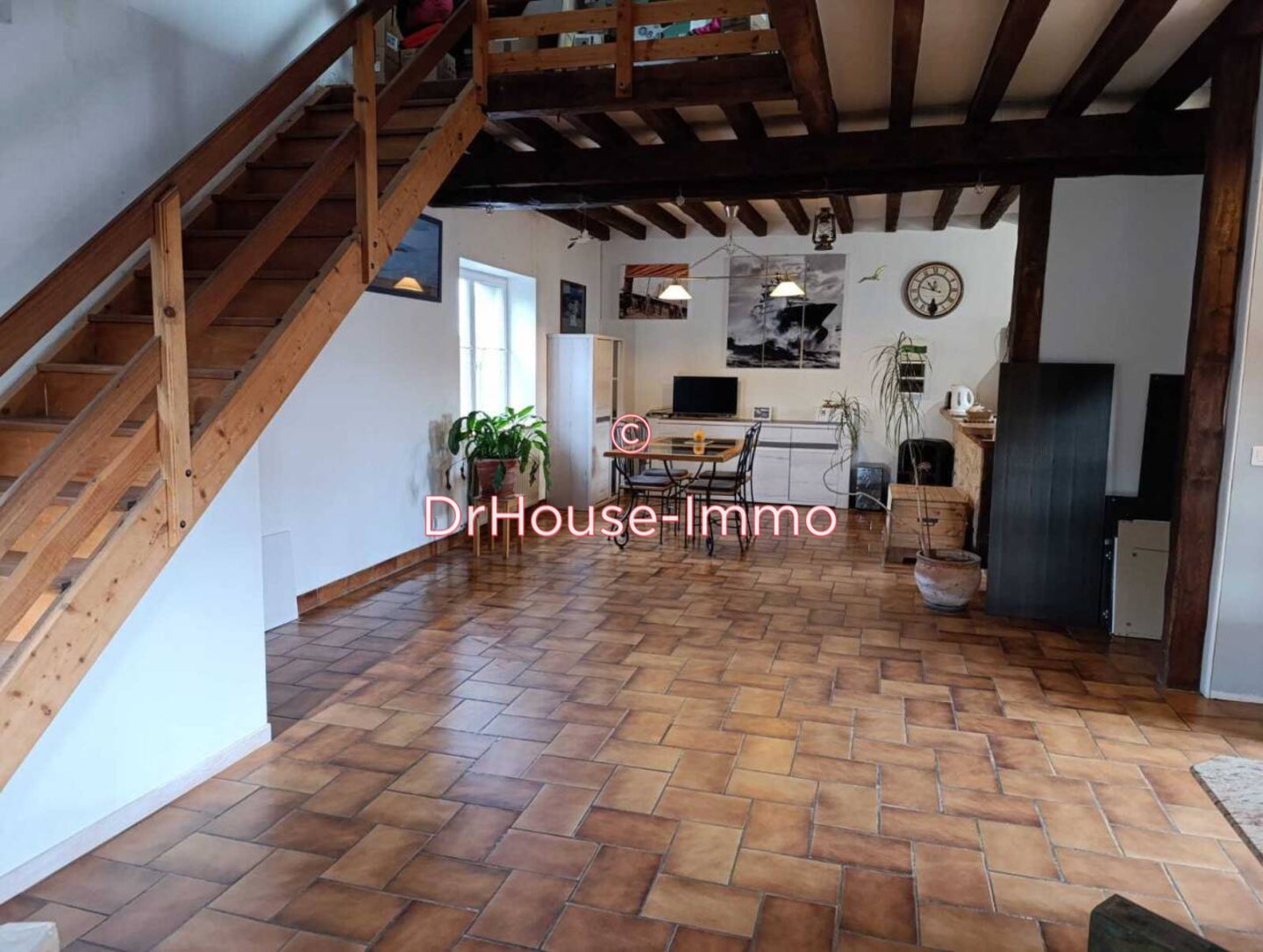 Maison 6 pièces de 142 m² - La Chapelle-sur-Aveyron (45230)