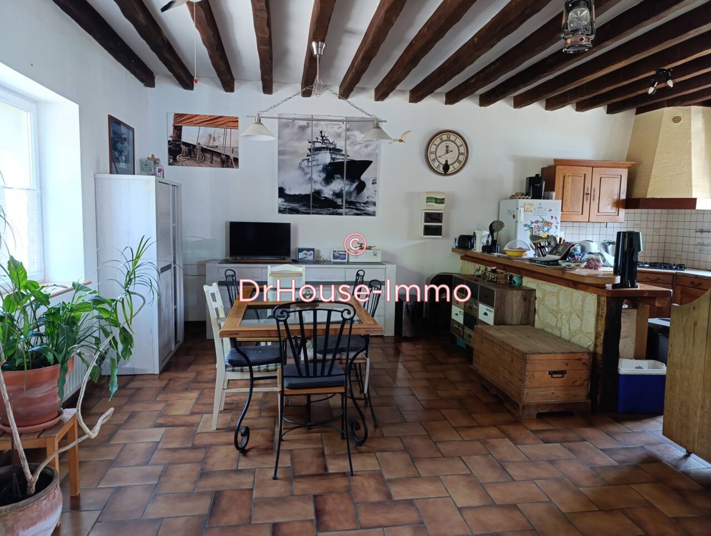 Maison 6 pièces de 142 m² - La Chapelle-sur-Aveyron (45230)