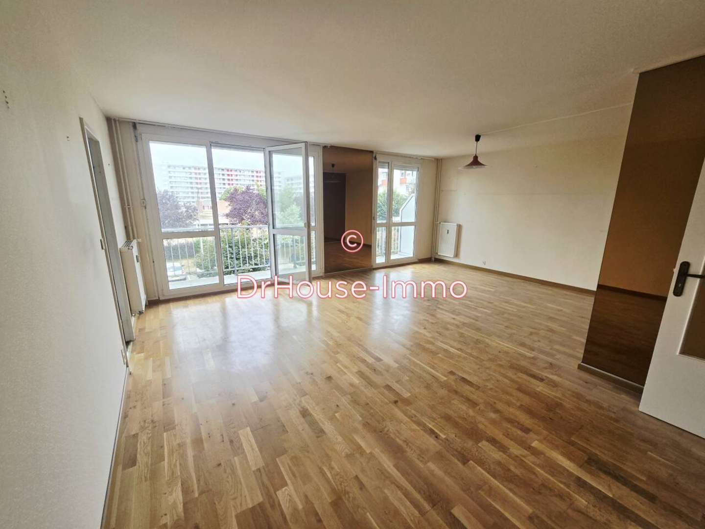 Appartement 4 pièces de 97 m² - Neuville-lès-Dieppe (76370)