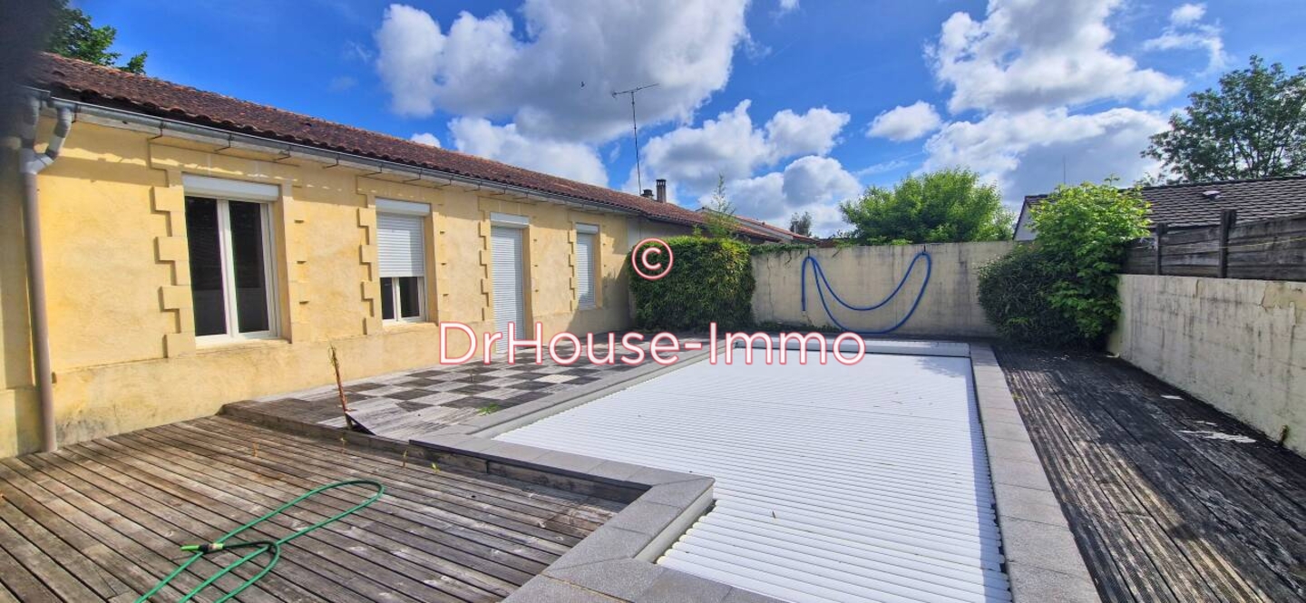 Maison 6 pièces de 220 m² - Castelnau-de-Médoc (33480)