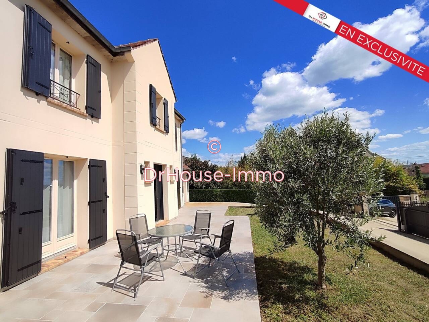 Maison 7 pièces de 146 m² - Limay (78520)