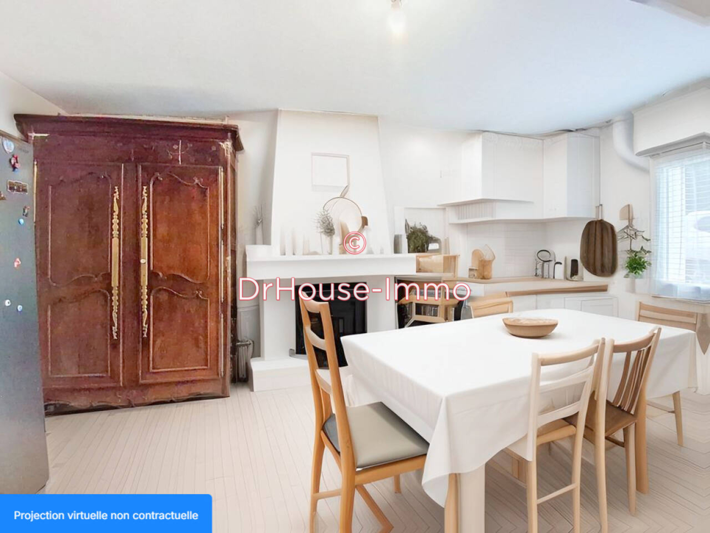 Maison 5 pièces de 141 m² - Grandparigny (50600)