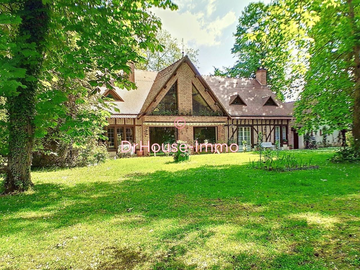 Maison 6 pièces de 210 m² - Olivet (45160)