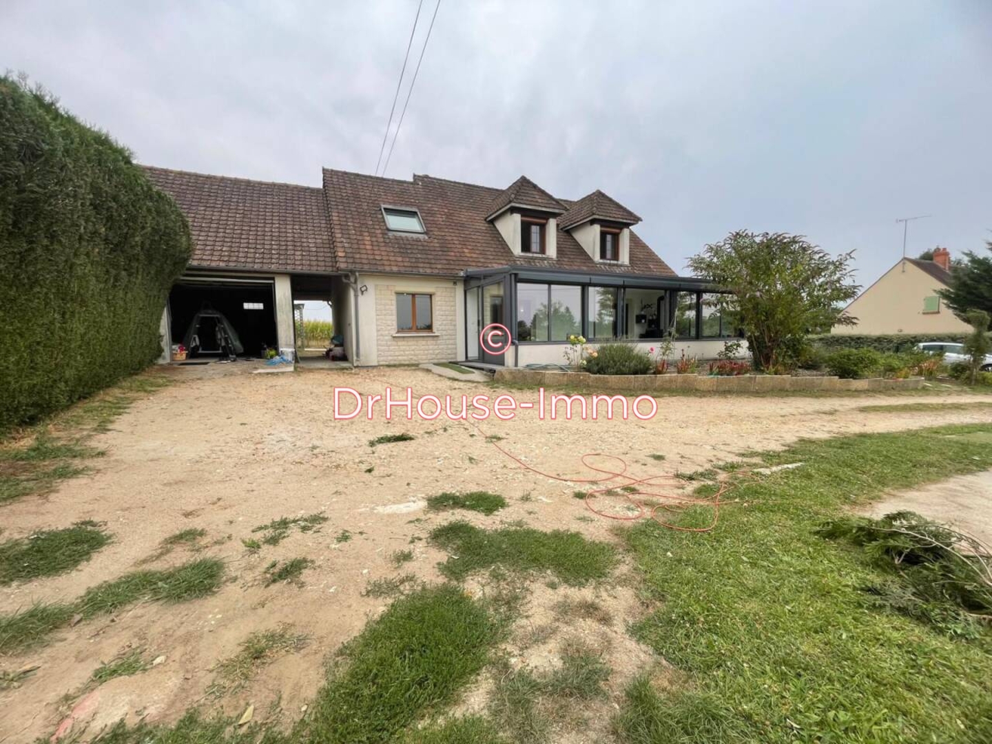 Maison 7 pièces de 153 m² - Quiers-sur-Bézonde (45270)