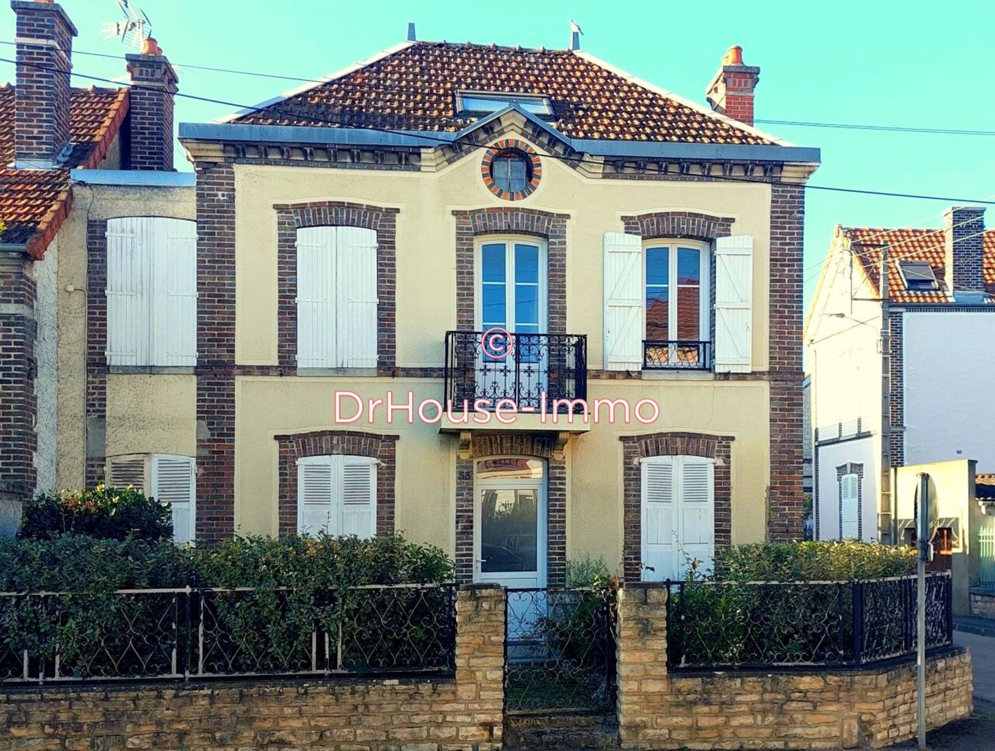 Maison 6 pièces de 155 m² - Sainte-Savine (10300)