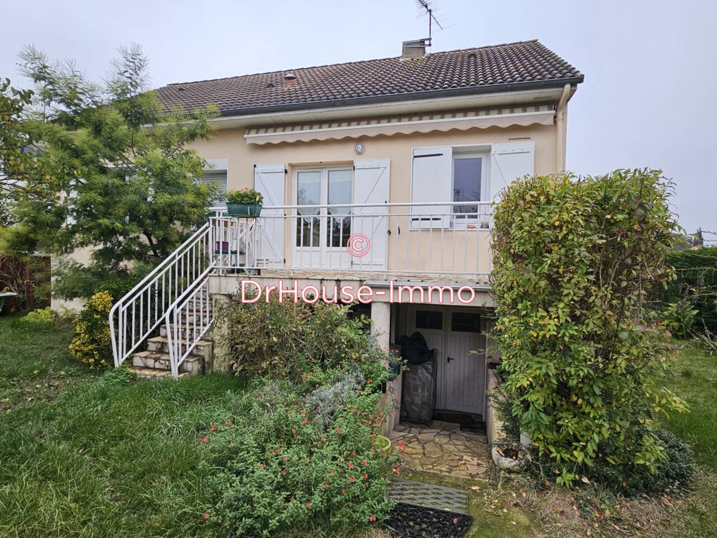 Maison 6 pièces de 145 m² - Chasseneuil-du-Poitou (86360)