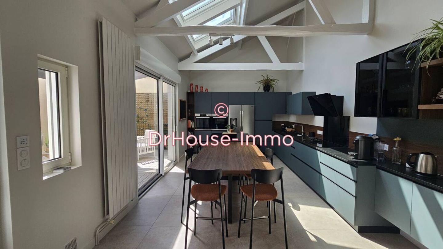 Maison 10 pièces de 245 m² - Le Mans (72000)