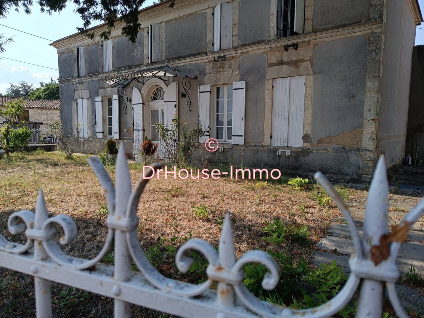 Maison 6 pièces de 167 m² - Blaye (33390)