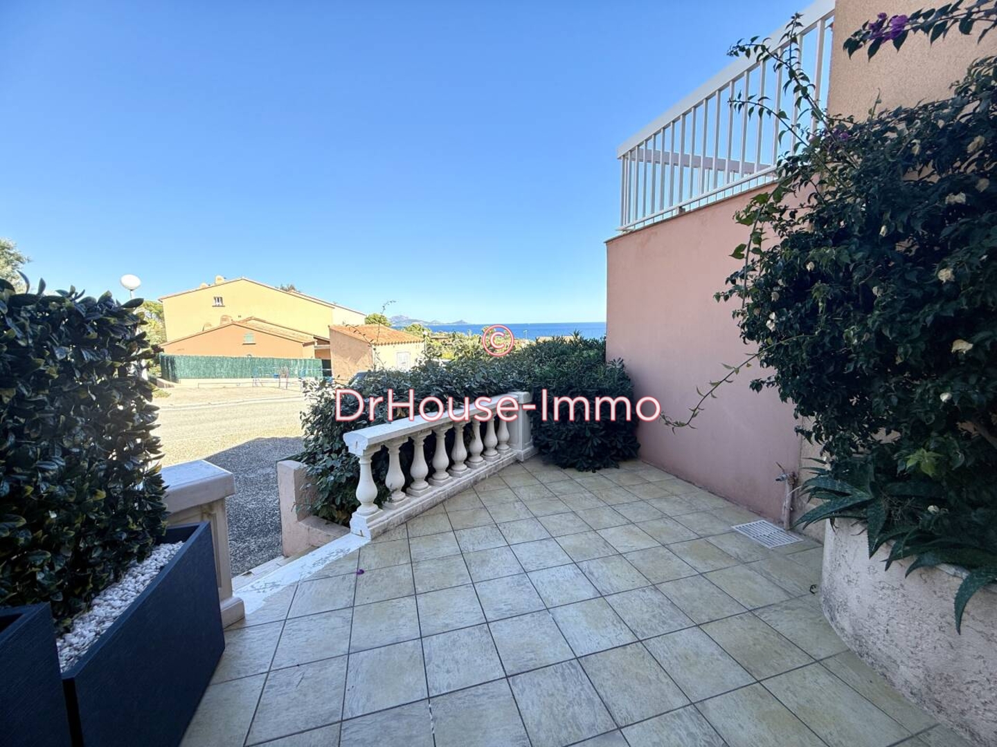 Appartement 2 pièces de 32 m² - Fréjus (83600)