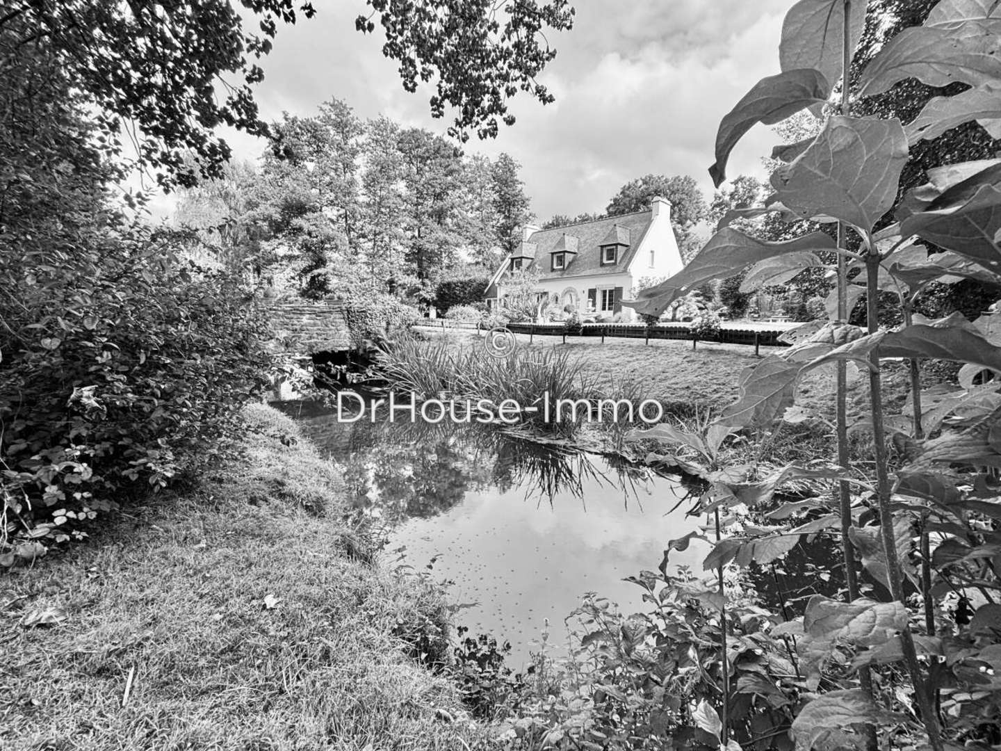 Maison 9 pièces de 177 m² - Bourg-Blanc (29860)