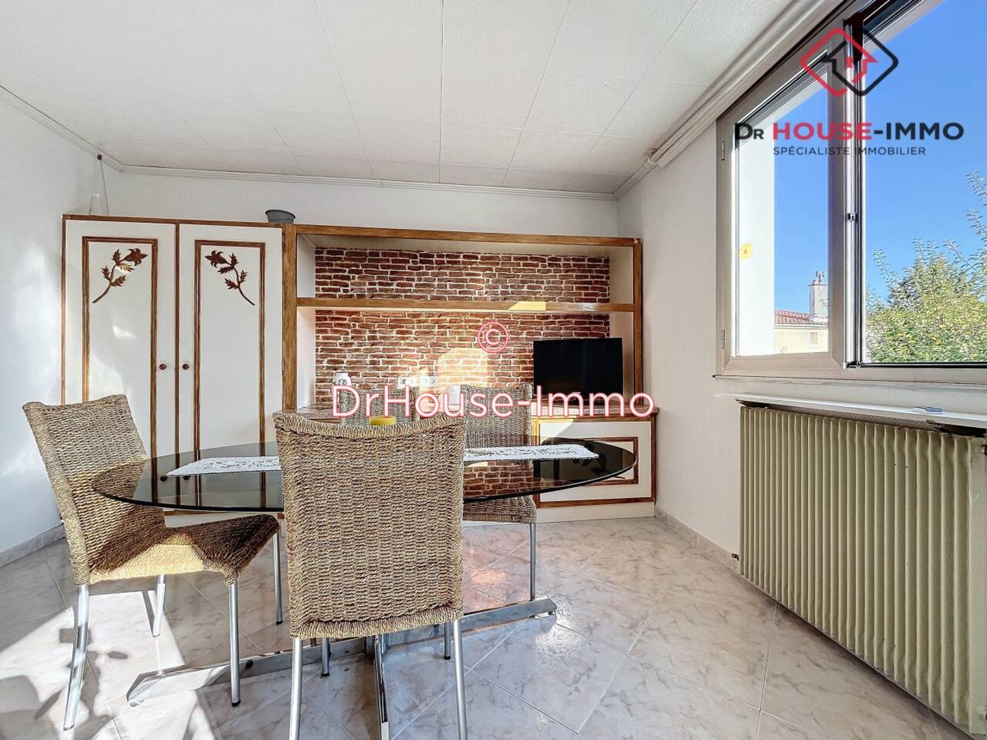 Maison 5 pièces de 158 m² - Saint-Léon-sur-l'Isle (24110)