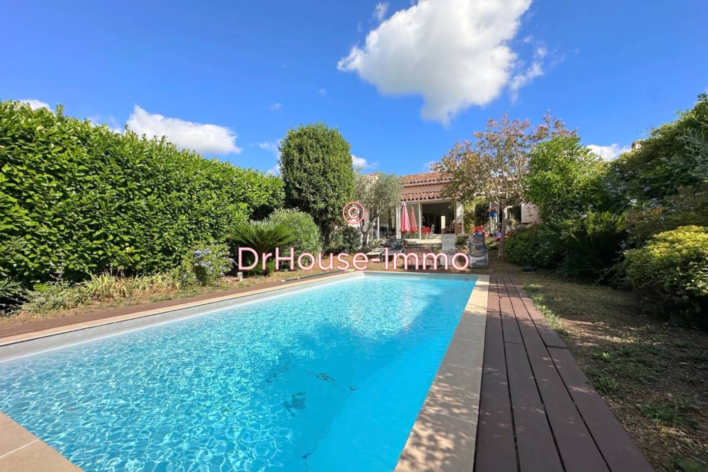 Maison 5 pièces de 105 m² - Peymeinade (06530)