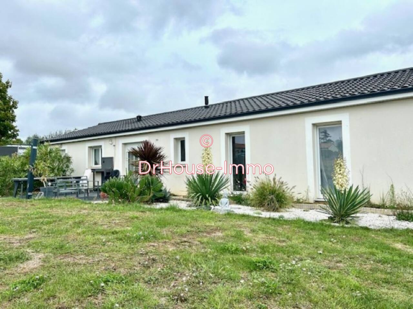 Maison 5 pièces de 103 m² - Iteuil (86240)