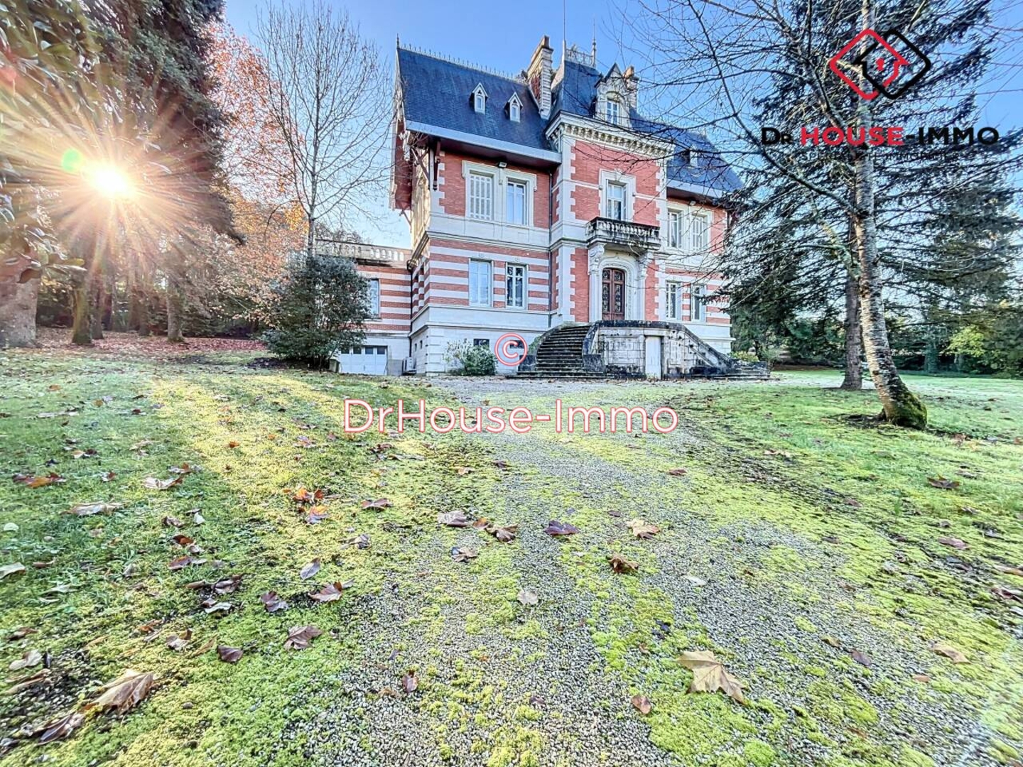 Hôtel particulier 16 pièces de 450 m² - Marsac-sur-l'Isle (24430)