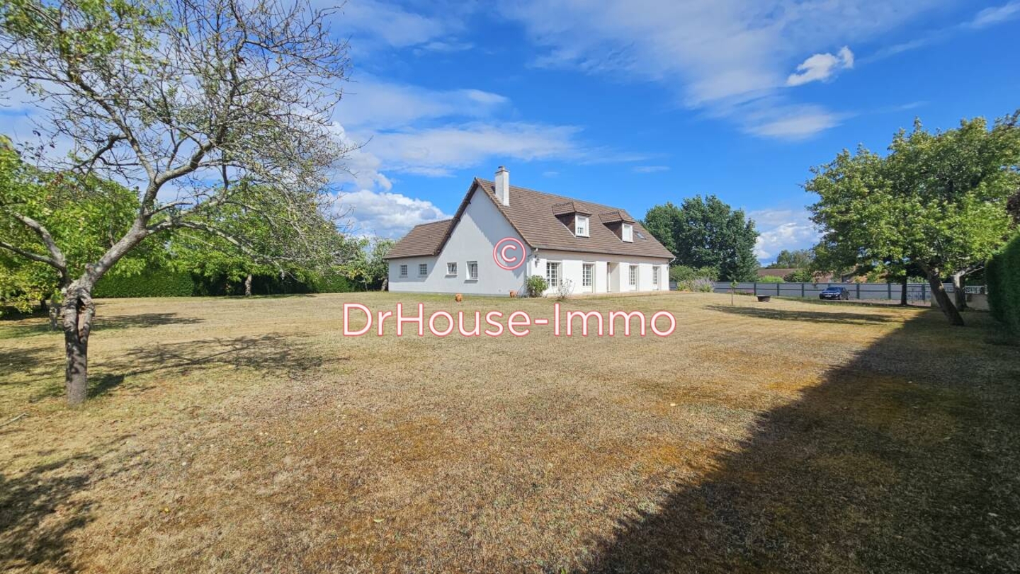 Maison 7 pièces de 210 m² - Changé (72560)