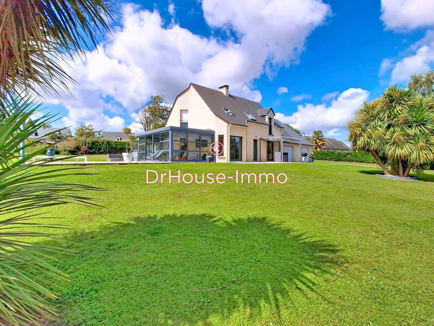 Maison 6 pièces de 140 m² - Saint-Loup (50300)