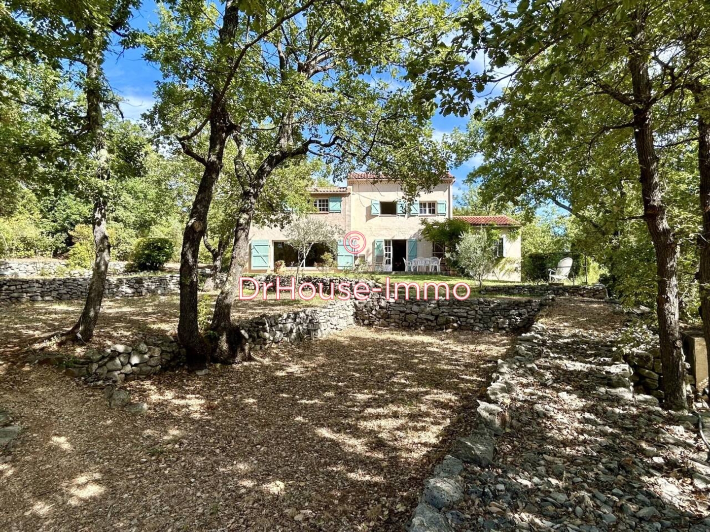 Maison 8 pièces de 202 m² - Draguignan (83300)