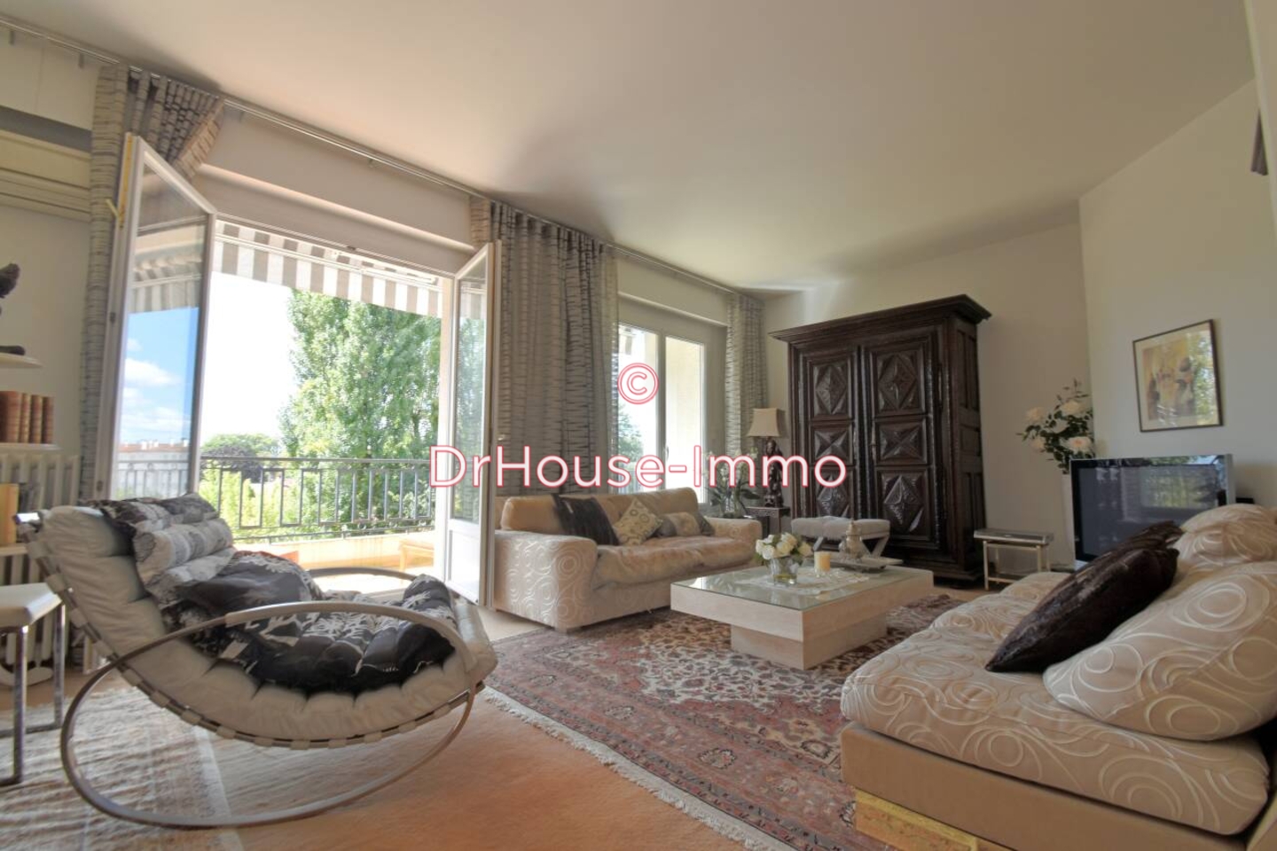 Appartement 5 pièces de 140 m² - Le Bouscat (33110)