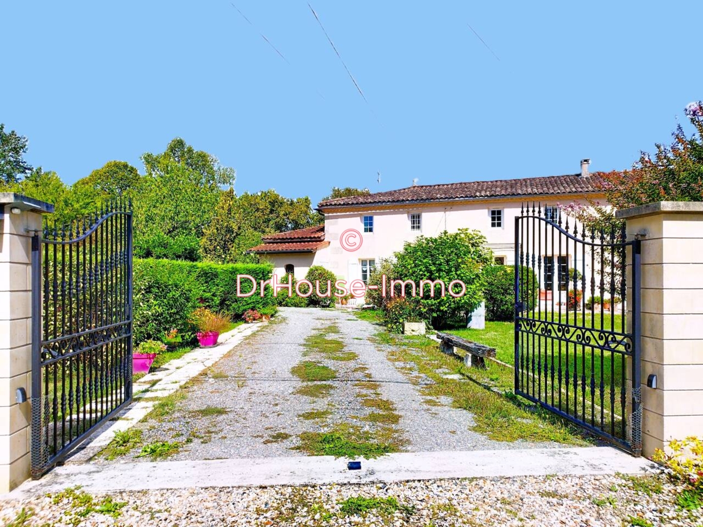 Maison 7 pièces de 180 m² - Saint-Paul (33390)
