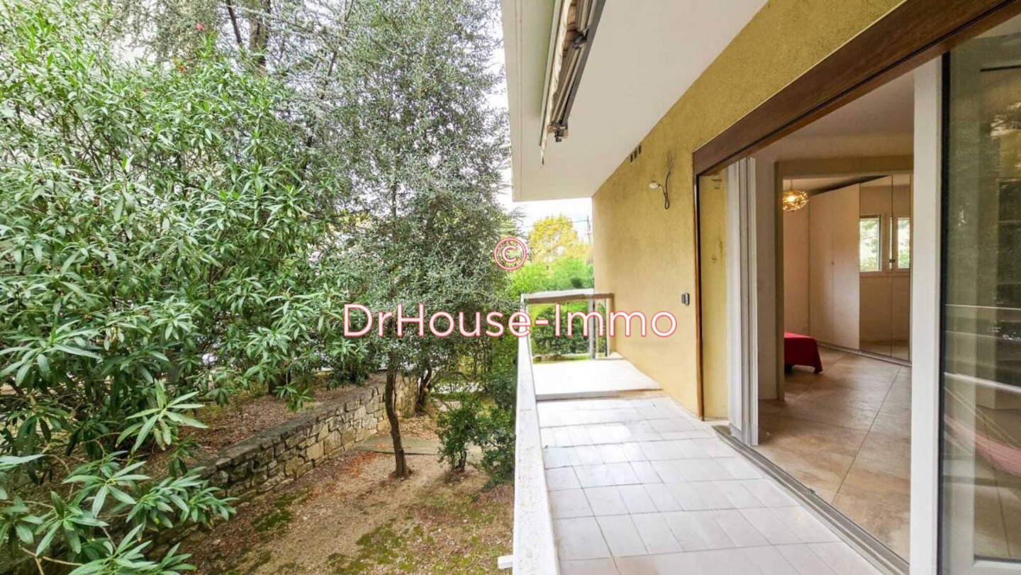 Appartement 4 pièces de 70 m² - Toulon (83000)